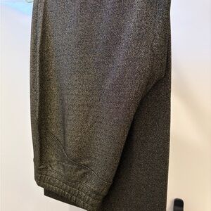 SPANX AIRESSENTIALS Shimmer Black and Gold sweatpants.  XL. NWT